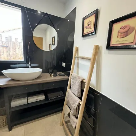 La Perle Rose Standing 5 Etoiles Avec Piscine Jacuzzi Et Superbe Vue Villa Aigues-Mortes