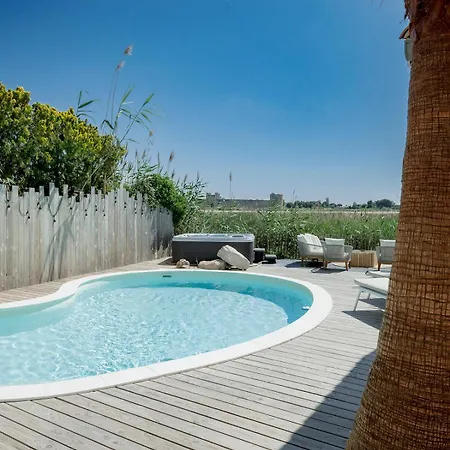 La Perle Rose Standing 5 Etoiles Avec Piscine Jacuzzi Et Superbe Vue Villa Aigues-Mortes