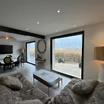 La Perle Rose Standing 5 étoiles Avec Piscine Jacuzzi Et Superbe Vue Villa *