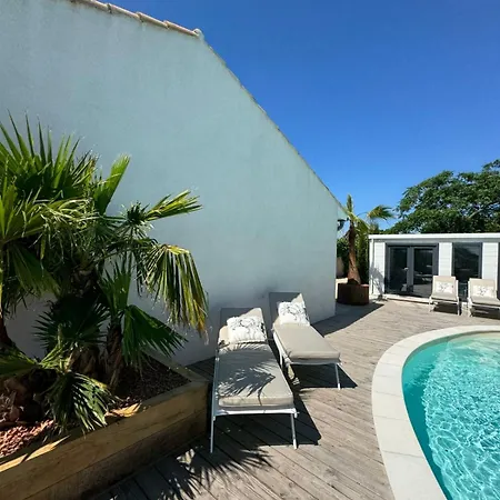 La Perle Rose Standing 5 Etoiles Avec Piscine Jacuzzi Et Superbe Vue * Aigues-Mortes