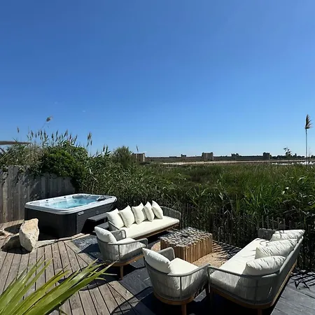 La Perle Rose Standing 5 Etoiles Avec Piscine Jacuzzi Et Superbe Vue Villa *
