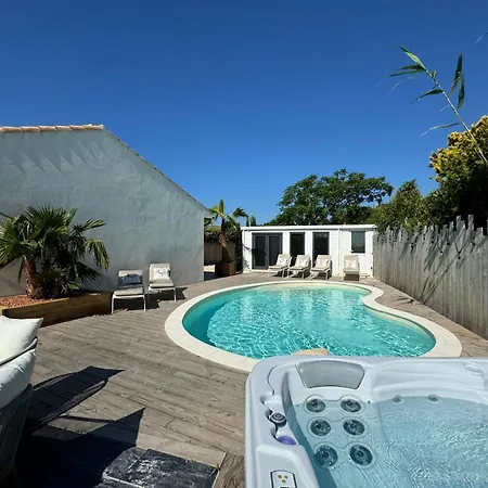 La Perle Rose Standing 5 Etoiles Avec Piscine Jacuzzi Et Superbe Vue Villa *