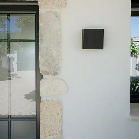 Villa La Perle Rose Standing 5 Etoiles Avec Piscine Jacuzzi Et Superbe Vue Aigues-Mortes