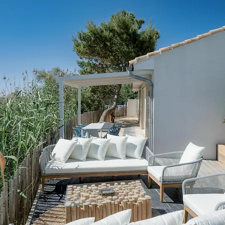 La Perle Rose Standing 5 Etoiles Avec Piscine Jacuzzi Et Superbe Vue * Aigues-Mortes