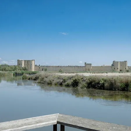 La Perle Rose Standing 5 Etoiles Avec Piscine Jacuzzi Et Superbe Vue Villa Aigues-Mortes